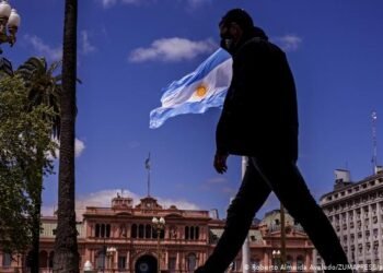 El Gobierno publicó el DNU con las nuevas restricciones ante la segunda ola de coronavirus