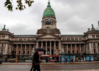 El DNU que estableció las clases virtuales tuvo dictamen en el Congreso y la oposición lo impugnará: “Es un atropello institucional”