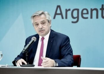 Fernández convocó a empresarios y gremialistas para acordar un paquete antiinflacionario