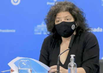 Carla Vizzotti se diferenció de CABA y recomendó el uso del barbijo en la escuela