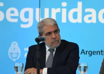 Aníbal Fernández advirtió que los ruralistas “ni sueñen entrar con tractores a Capital” y la oposición presentó un amparo