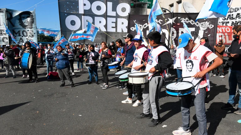 Marcha Federal Piquetera: las columnas se concentran en distintos puntos de la Ciudad y complican el tránsito porteño