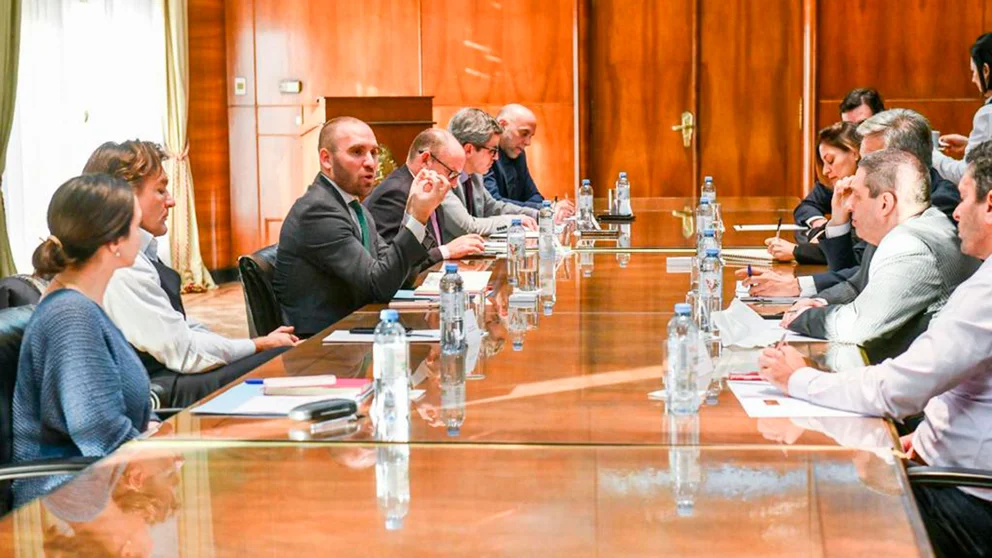 En su momento más crítico, Martín Guzmán asegura que cumplió las metas del segundo trimestre y resiste con más medidas