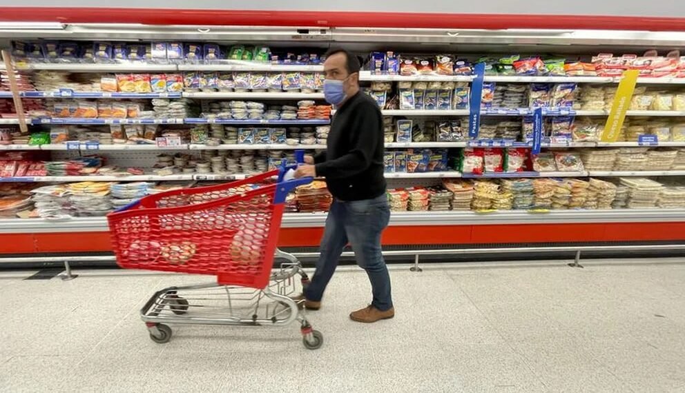 Cuáles fueron los 30 productos que más aumentaron este mes en los supermercados, según un relevamiento del Gobierno