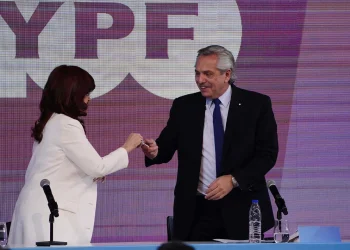 Cristina Kirchner y Alberto Fernández retomaron el diálogo tras la descompensación de salud que sufrió el Presidente