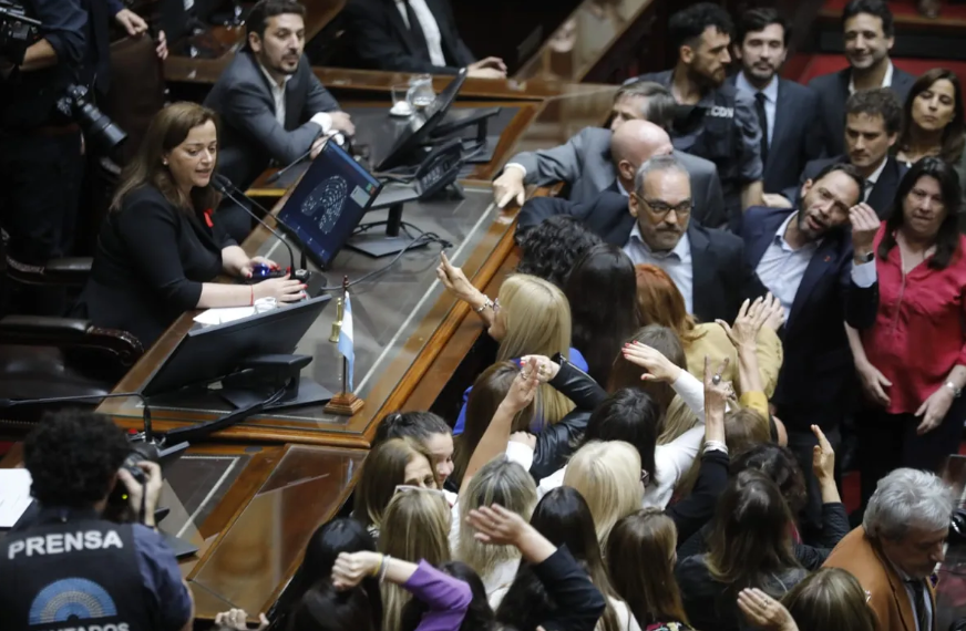 La Cámara de Diputados no se repone del escándalo de la última sesión y hay riesgo de parálisis hasta fin de año