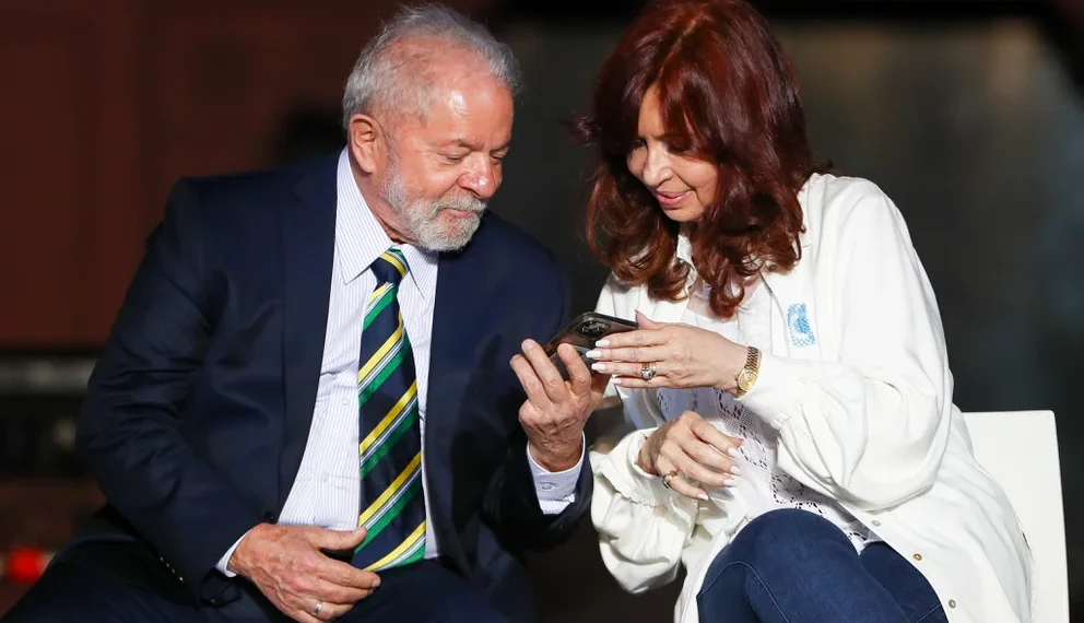 Cristina Kirchner tuiteó sobre la asunción de Lula da Silva: “Amanece un nuevo día en la América del Sur”