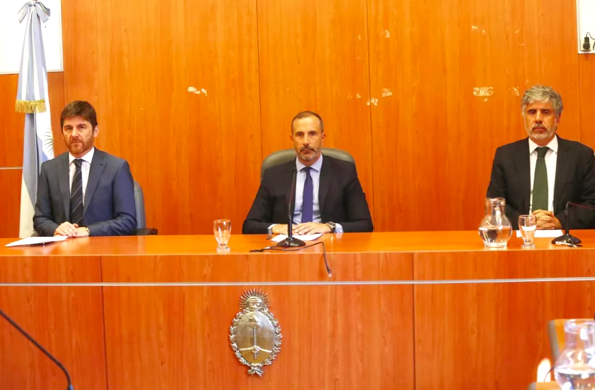 Los tres jueces que condenaron a Cristina Kirchner son de carrera judicial y fueron nombrados por ella