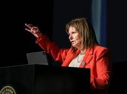 Bullrich prometió una fuerte baja de impuestos a empresarios: “Vamos a demoler el actual régimen económico”