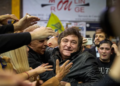 Javier Milei cerró listas en los principales distritos del país con outsiders, economistas y un sindicalista investigado