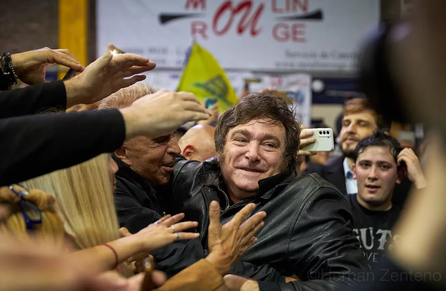 Javier Milei cerró listas en los principales distritos del país con outsiders, economistas y un sindicalista investigado