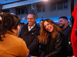 Daniel Scioli y Victoria Tolosa Paz desafían a Máximo Kirchner y se muestran juntos en la provincia de Buenos Aires