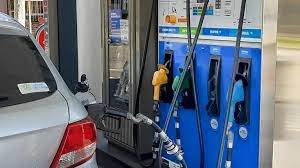 Aumenta la nafta: las petroleras acordaron una suba del 4,5% en todo el país