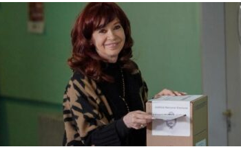 Cristina dijo que espera «un país más sensato» y sostuvo que no quiere «fueros», igual que en 2015