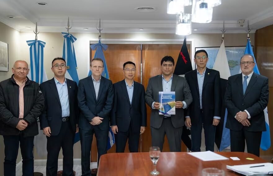 El mensaje de Milei sobre las represas de Santa Cruz preocupa en los empresarios chinos
