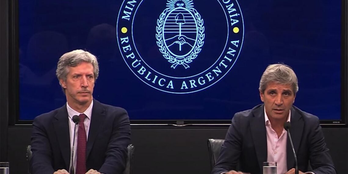 El Gobierno evalúa la deuda en pesos con el FMI