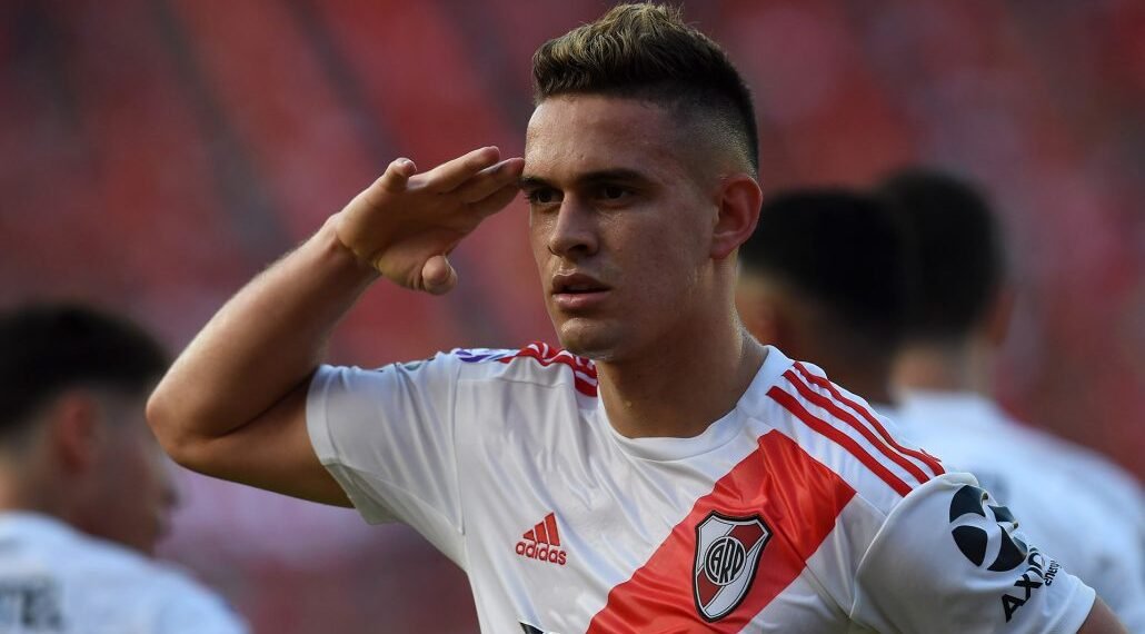 River busca a Borré pero compite con un grande de Brasil