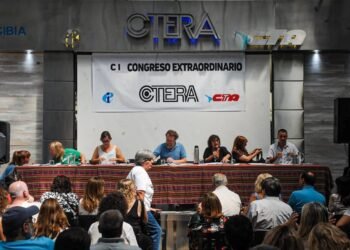 Paro docente: quiénes adhieren y a qué provincias afecta este lunes 26 de febrero