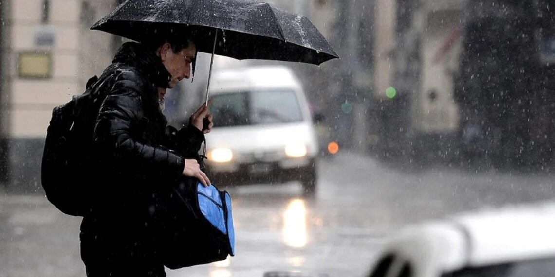 Alerta por tormentas y vientos fuertes en 11 provincias