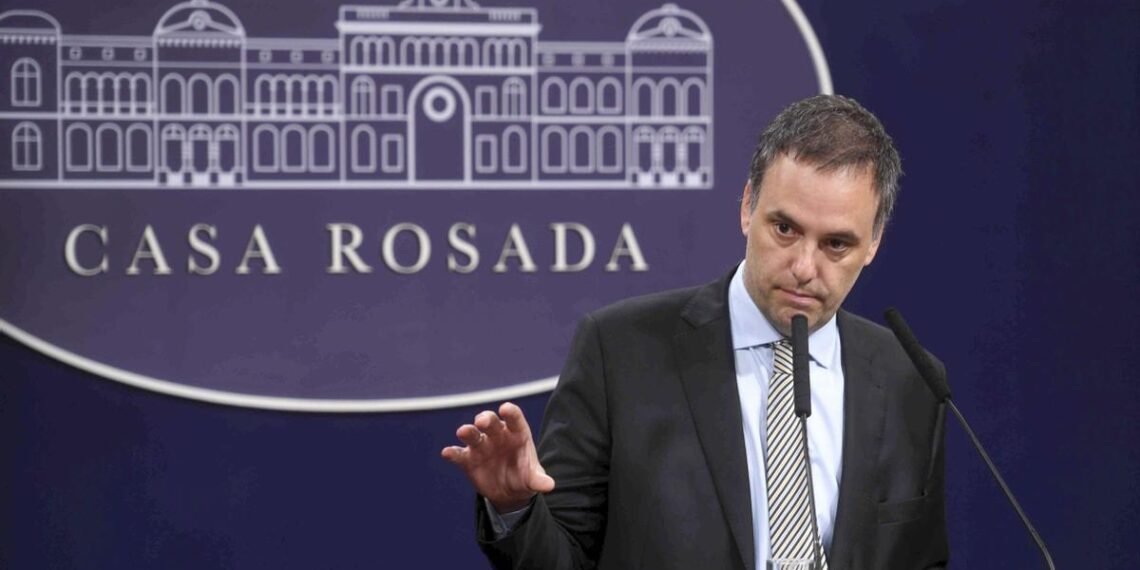 El Gobierno le contestó al FMI: “Los sectores más cuidados son los más pobres”