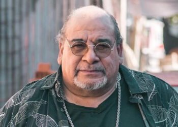 Roly Serrano sufrió un accidente automovilístico y se encuentra en terapia intensiva