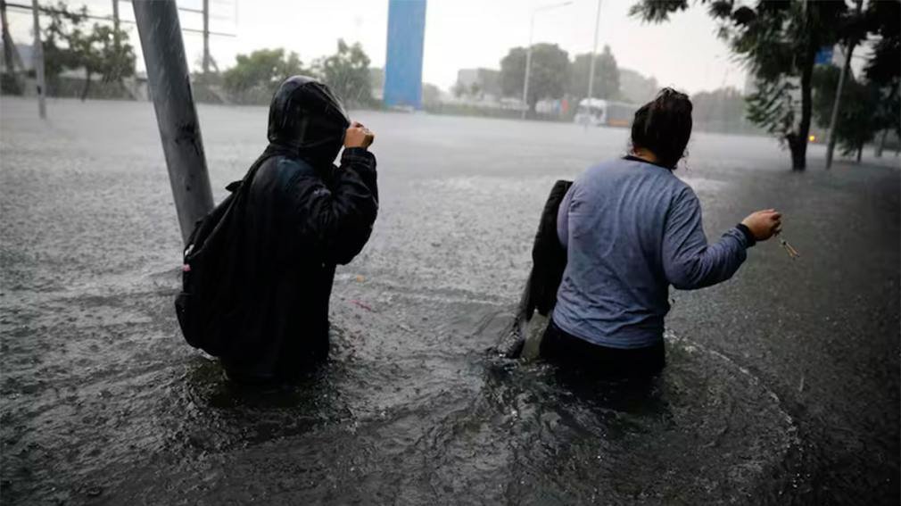 Diluvio en Buenos Aires: más de 70 mil usuarios sin luz en el AMBA