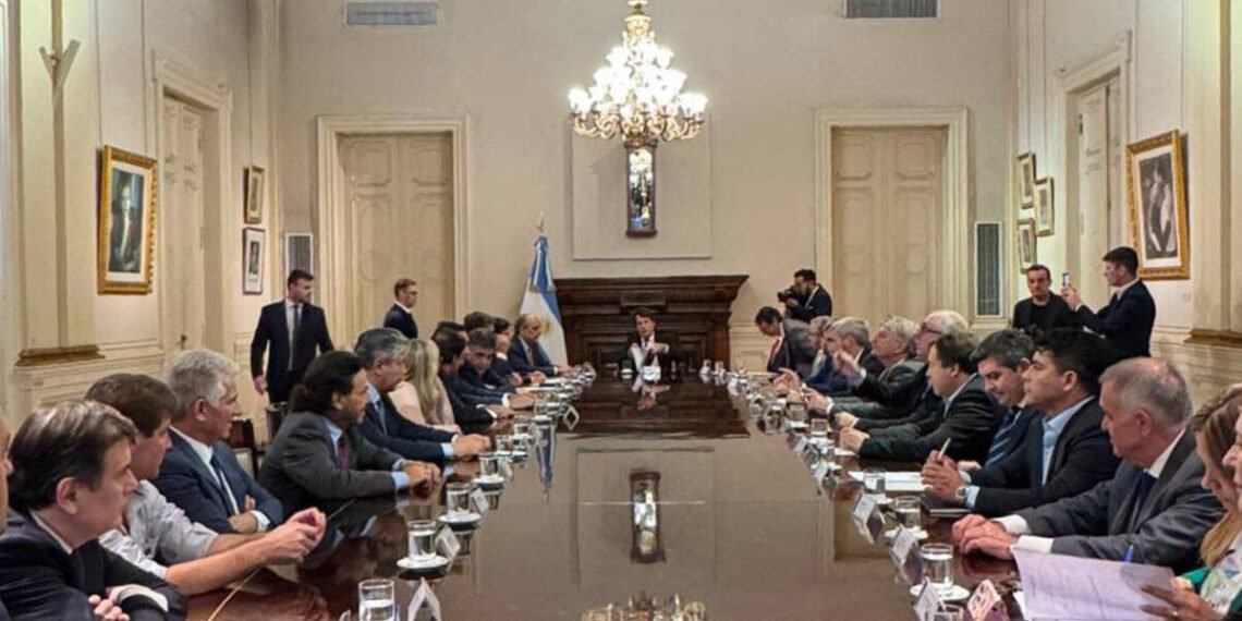 El futuro del impuesto a las Ganancias divide a los gobernadores: las tres posturas para negociar con la Casa Rosada