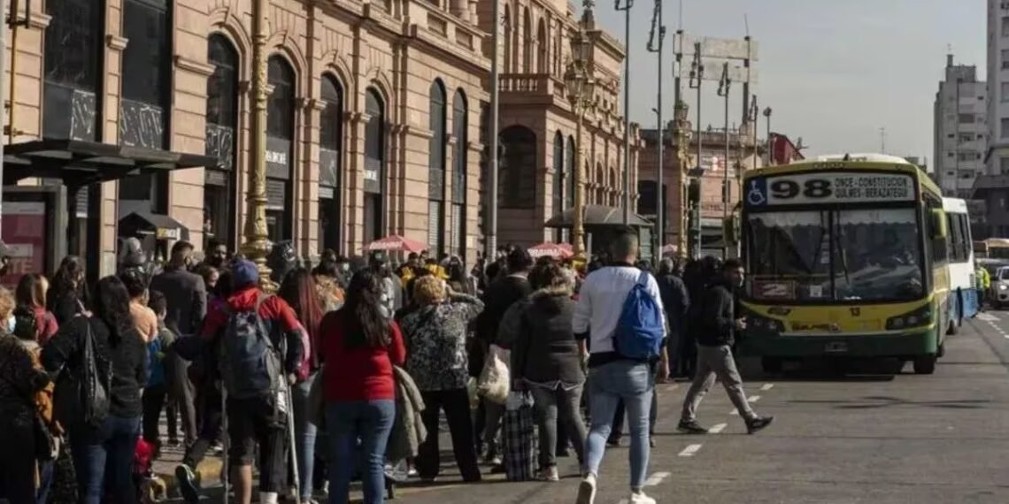 Paro nacional de colectivos para este jueves 11 de abril