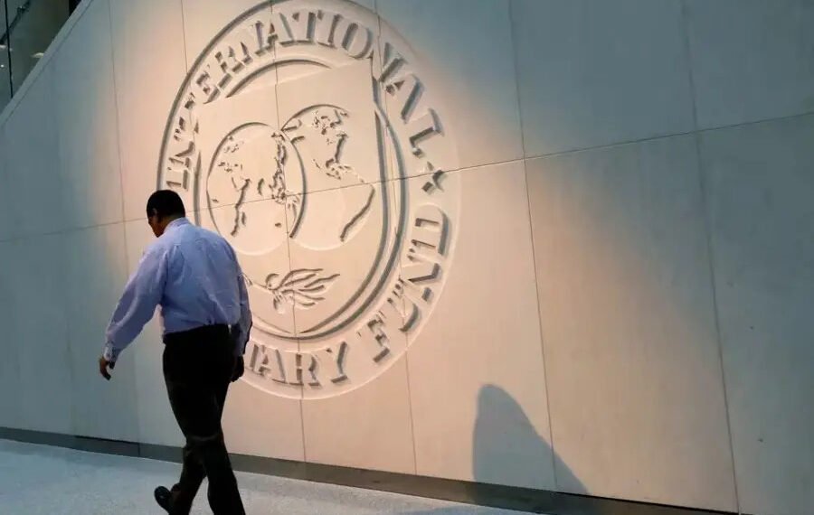 El FMI proyectaba en octubre una inflación de 70% anual y ahora de 150%: qué pasó en el medio para que se duplicara la estimación