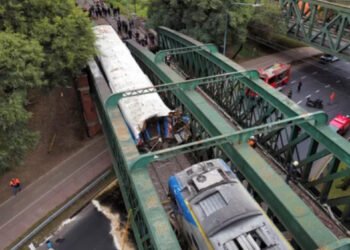 El país en emergencia ferroviaria por el choque de trenes en Palermo