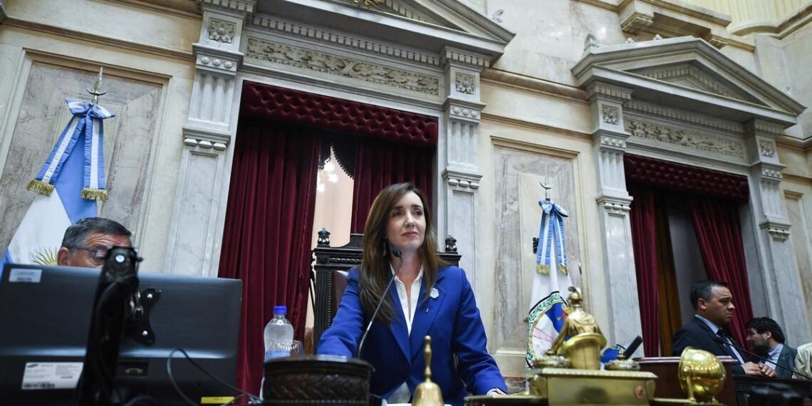 Villarruel sigue negociando la Ley Bases en el Senado