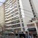 Una pareja atrincherada en un edificio en Caballito amenazó con arrojarse de un piso 20
