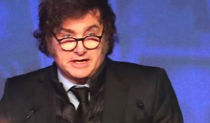 Milei criticó a un exministro de Chávez que aseguró que el de Maduro es un gobierno de “ultraderecha”