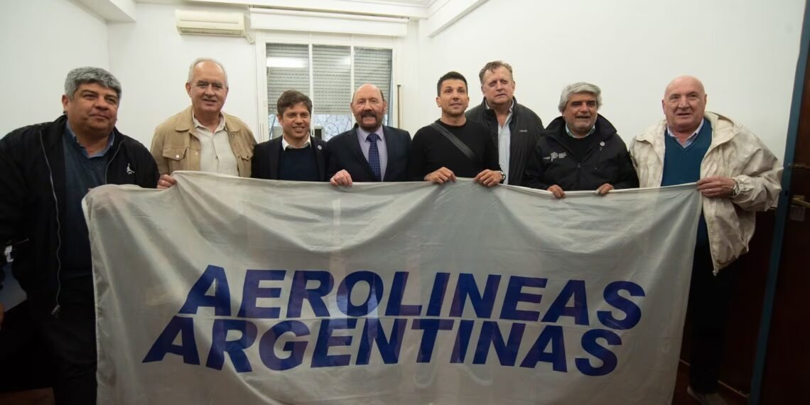 Continúa el conflicto entre el Gobierno y los gremios aeronáuticos