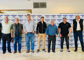 El paro de transporte se desinfla sin la adhesión de los colectiveros de la UTA