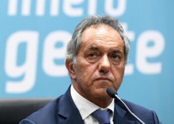 Presupuesto 2025: Daniel Scioli cara a cara con el kirchnerismo