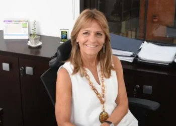 Nueva funcionaria llega por un acuerdo entre Mauricio Macri y Santiago Caputo a Energía