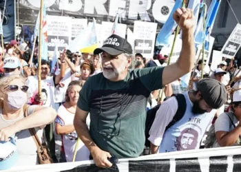 La Cámara Federal de la Ciudad de Buenos Aires confirmó hoy el procesamiento del referente del Polo Obrero Eduardo Belliboni