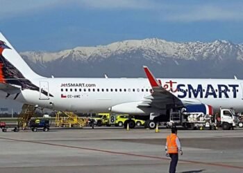 JetSmart y Luis Caputo se reunieron para analizar alternativas ante posibles paros en Aerolíneas Argentinas