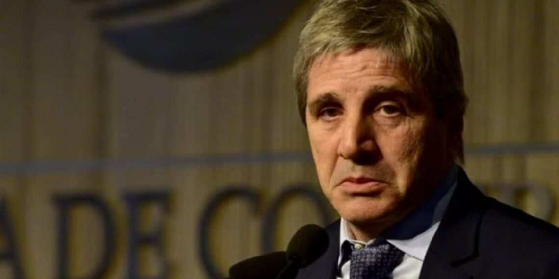 A pesar que la oposición busca rechazar el DNU, Luis Caputo avanza con el canje de deuda