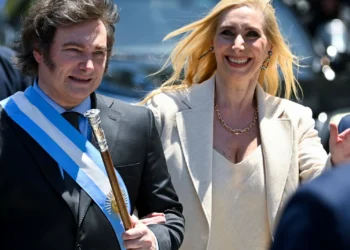 En la casa rosada confirman que Karina Milei será la presidenta de La Libertad Avanza y prepara una gira por las 23 provincias