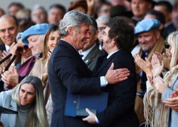 El presidente Javier Milei regresó al predio de La Rural para ratificar su promesa de bajar las retenciones el próximo año