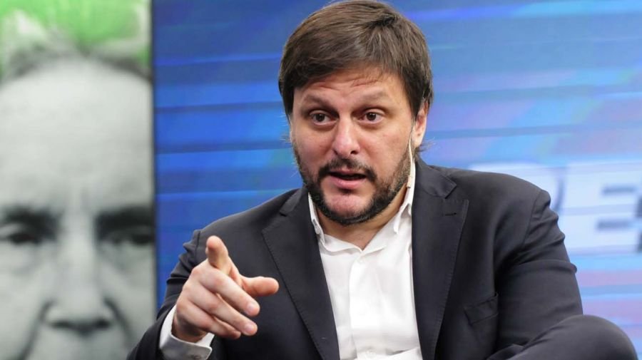 Leandro Santoro encabezó un acto en Chacarita y apuntó contra el presidente Javier Milei y Mauricio Macri