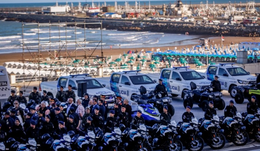 Axel Kicillof lanzó el Operativo Sol y apunta a extremar la seguridad en la costa atlántica