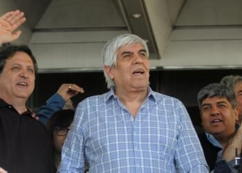 El Gobierno homologó el acuerdo paritario de Camioneros
