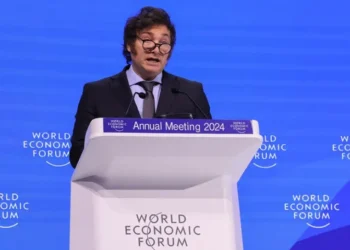 Milei y su comitiva rumbo a Suiza para participar del Foro Económico Mundial de Davos