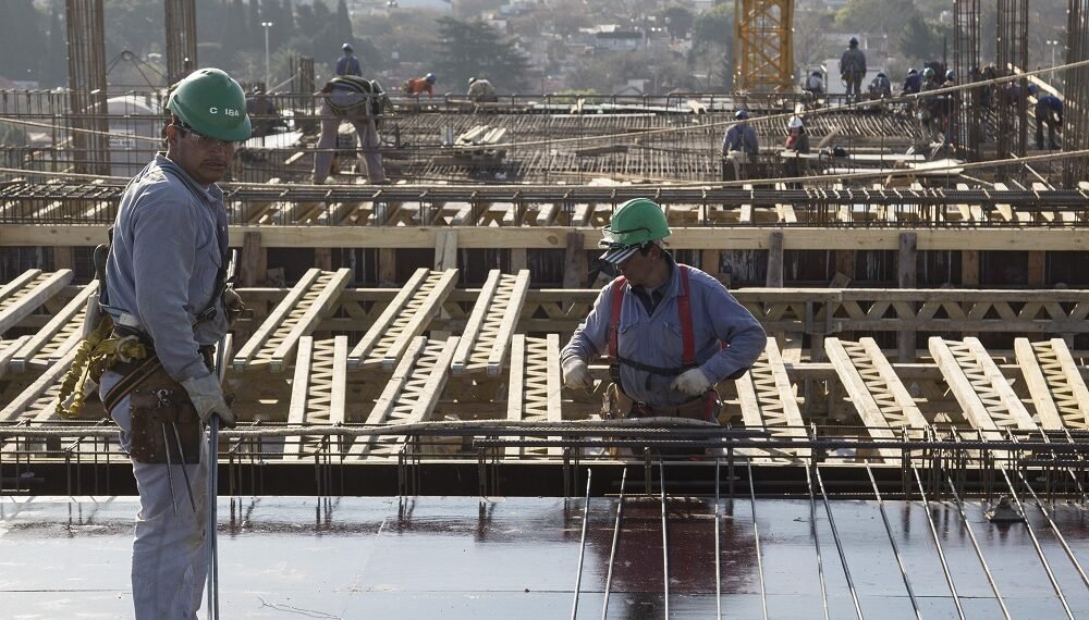 El sector privado perdió 119.000 trabajadores en la era Javier Milei
