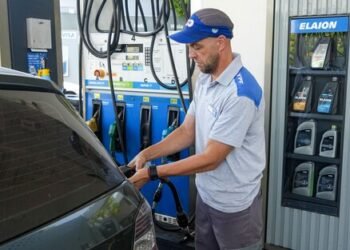 Combustibles: Ventas crecen por primera vez desde que asumió Milei