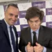 Foto triunfal: Milei y Adorni en campaña