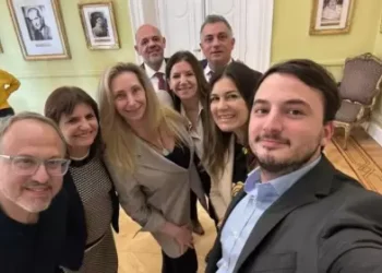 LLA acelera fichajes tras elecciones en CABA